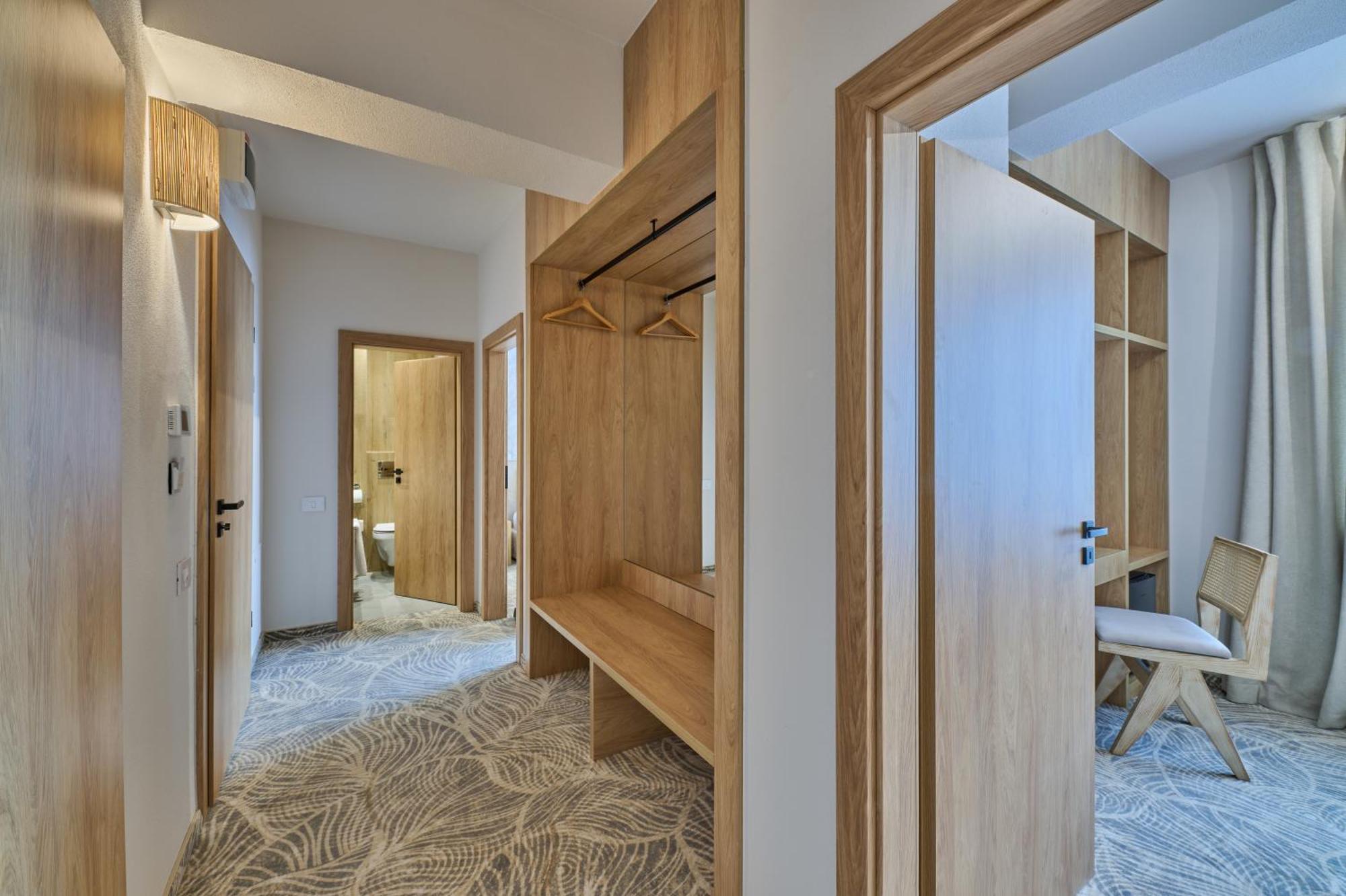 Hotel Serenity Temeşvar Dış mekan fotoğraf