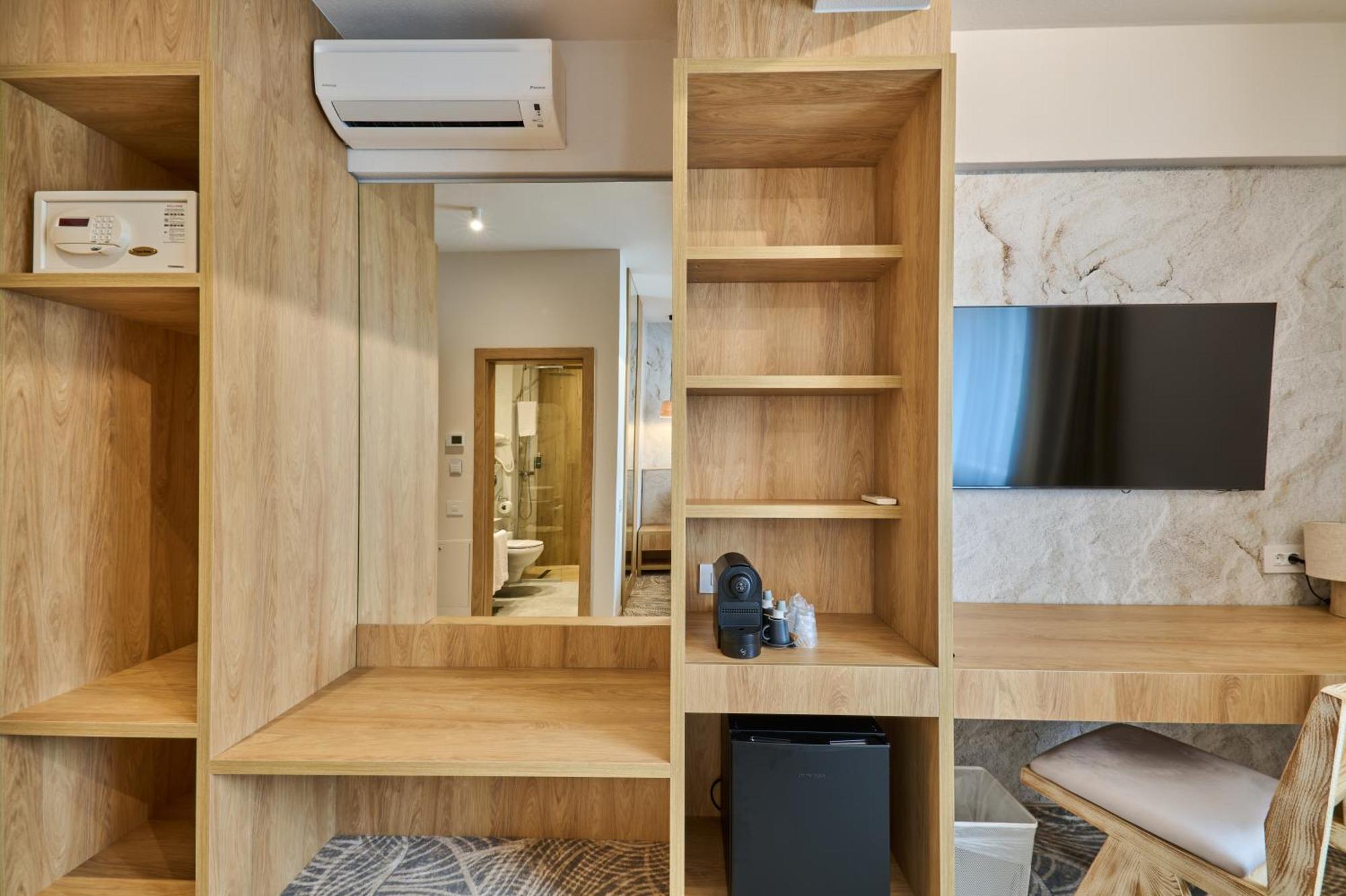 Hotel Serenity Temeşvar Dış mekan fotoğraf