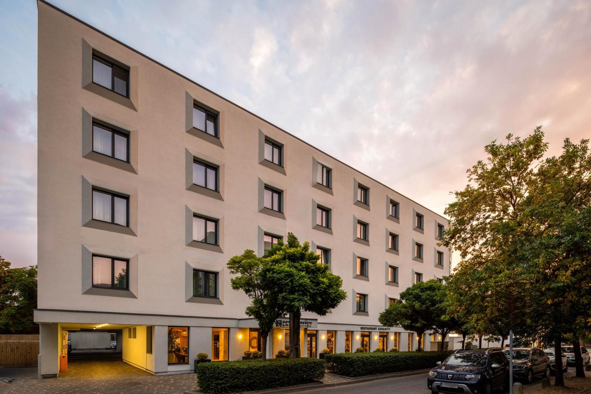 Hotel Serenity Temeşvar Dış mekan fotoğraf