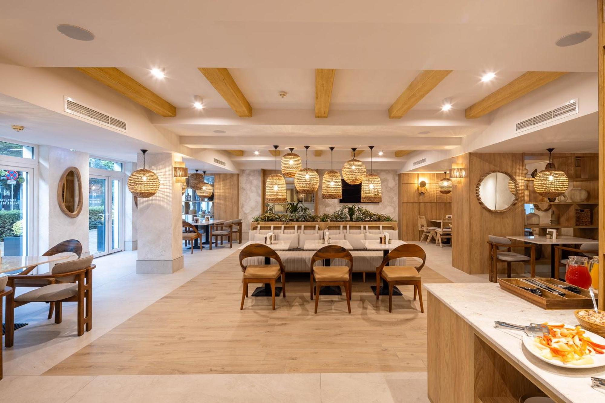 Hotel Serenity Temeşvar Dış mekan fotoğraf