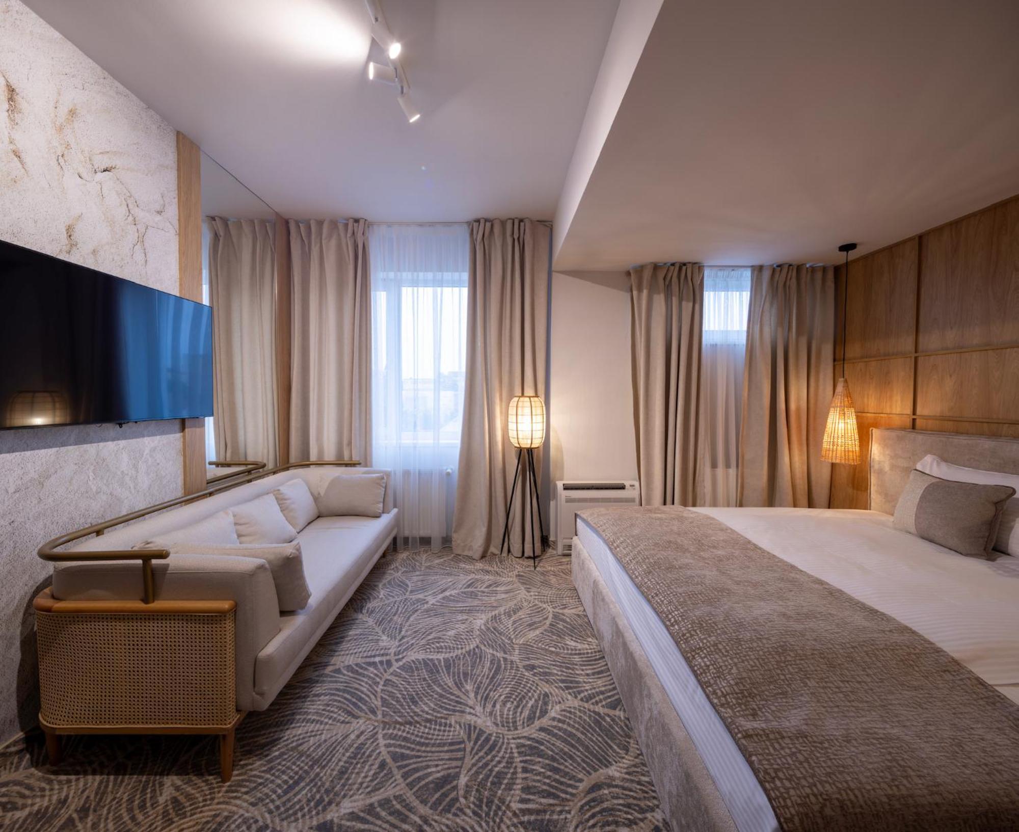 Hotel Serenity Temeşvar Dış mekan fotoğraf