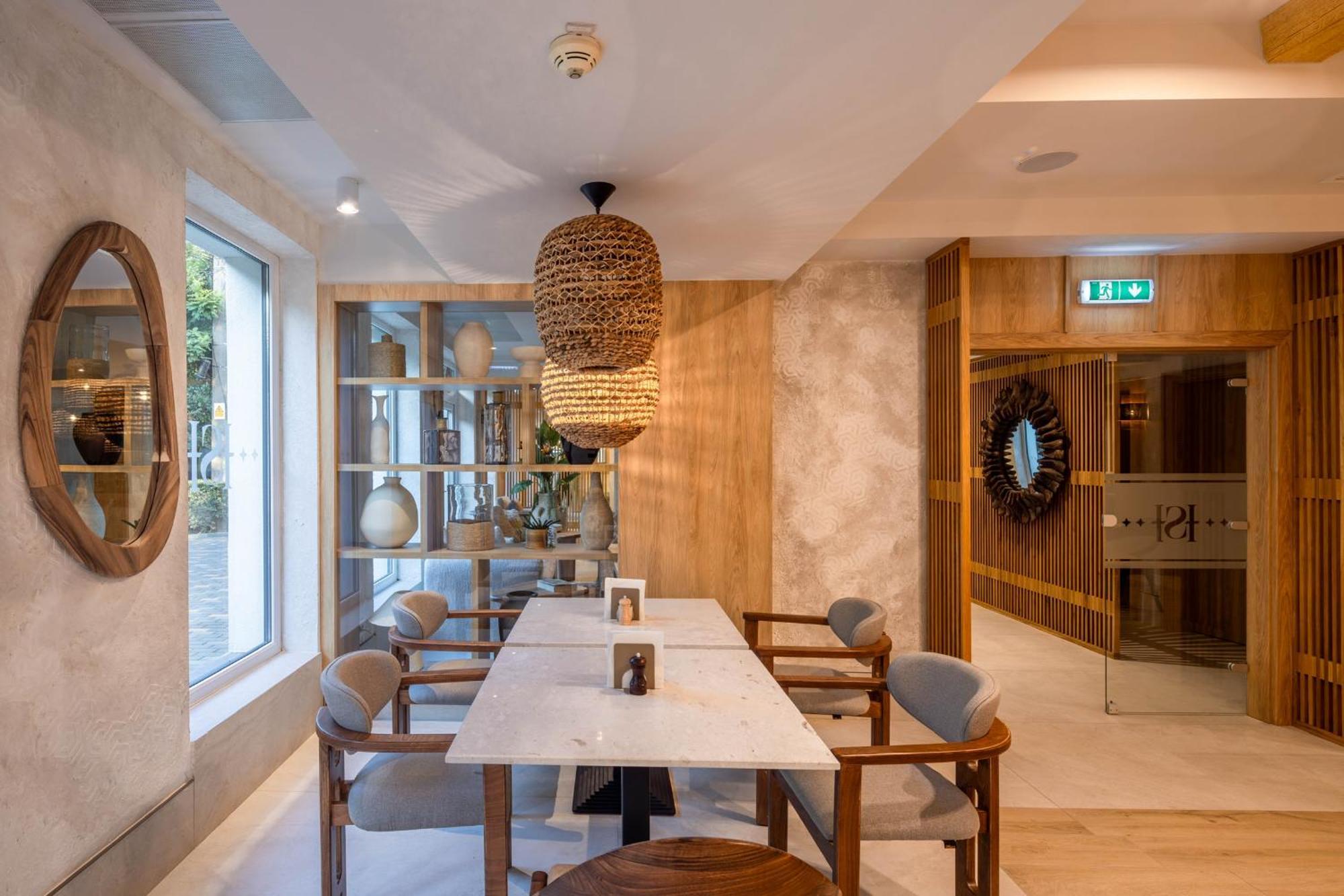 Hotel Serenity Temeşvar Dış mekan fotoğraf